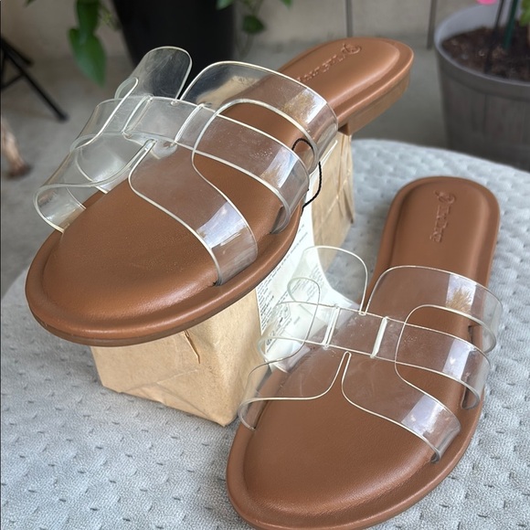 The Drop Brown and White Sandals with Flat Sole and Slip-On Style - Picture 8 of 8